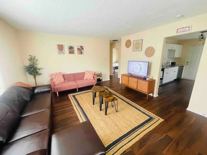 Freshly remodeled fully equipped stay here! - Image 1