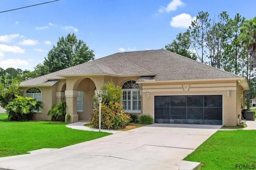 Cheerful 4 bedrooms 3 bath pool in a quiet neighborhood - Image 1