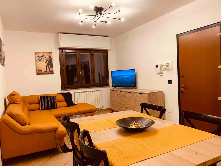 Brand new modern apartment with garage - Image 1