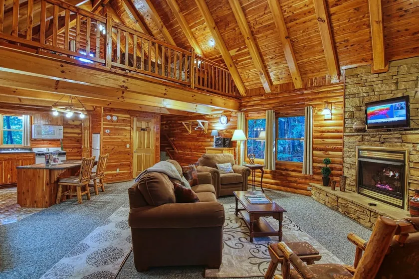 Romantic Cedar Cabin with Jacuzzi & Fireplace - Image 1