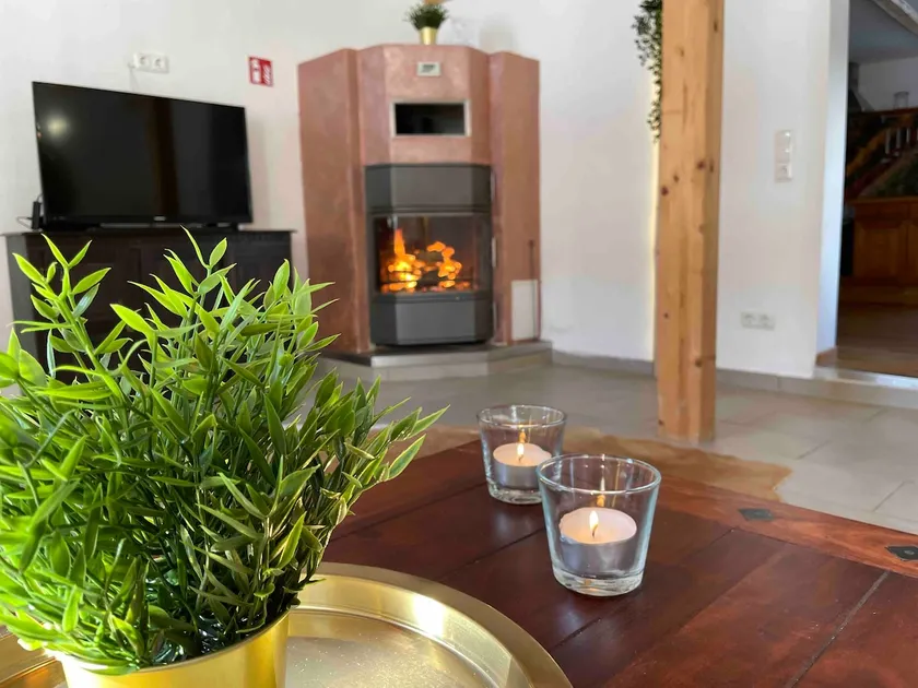120 sqm house with garden and fireplace - Image 1