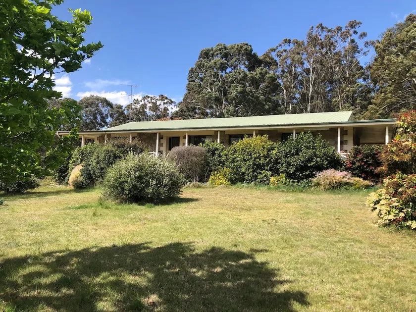 Saragosa Springs - 25 acres, stone house sleeps 10 - Image 1