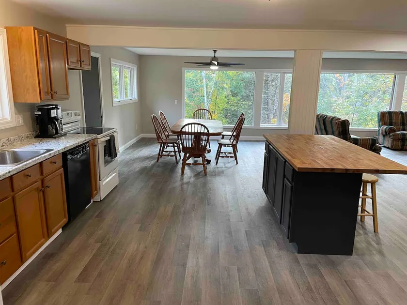 Trailside Getaway! Newly renovated 5bdrm 16+ guest - Image 1