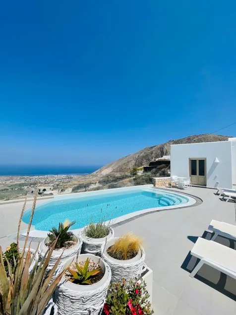 Brand new villa with swimming pool - Image 1