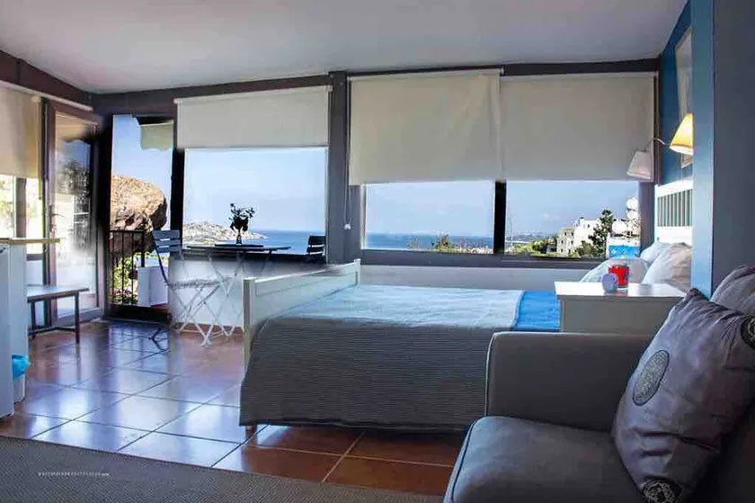 Sea View Apartment with Garden in Türkbükü - Image 1