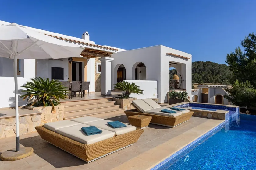 Villa Almond - Image 1