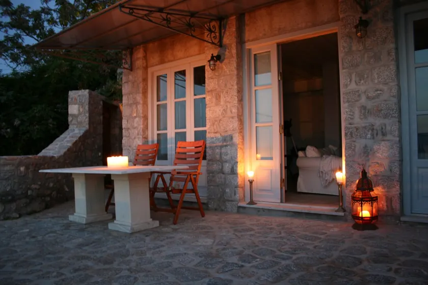 Magnificent seaview stone house - Image 1