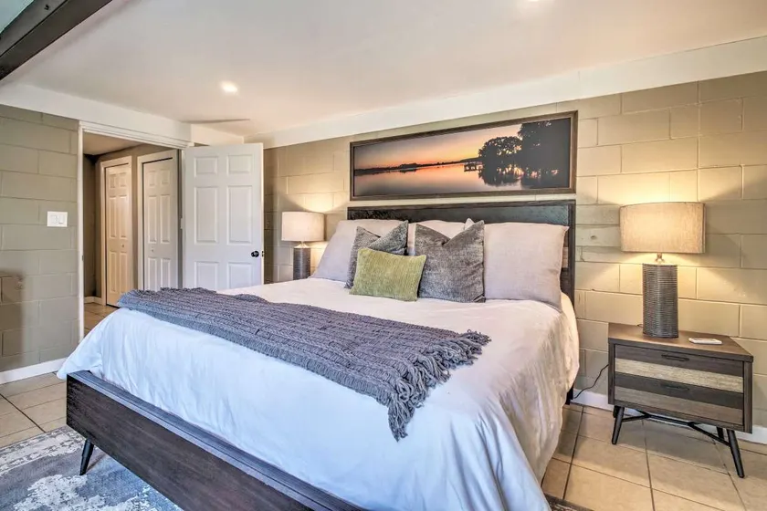 Charming Lakefront Apt. Near Disney - Image 1