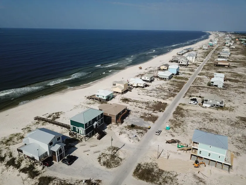 Frankie's Gulf House - Image 1