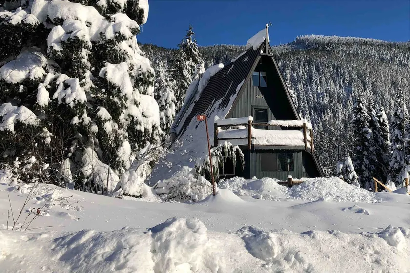 Mid-century 70s A-frame with wood fire & hot tub - Image 1