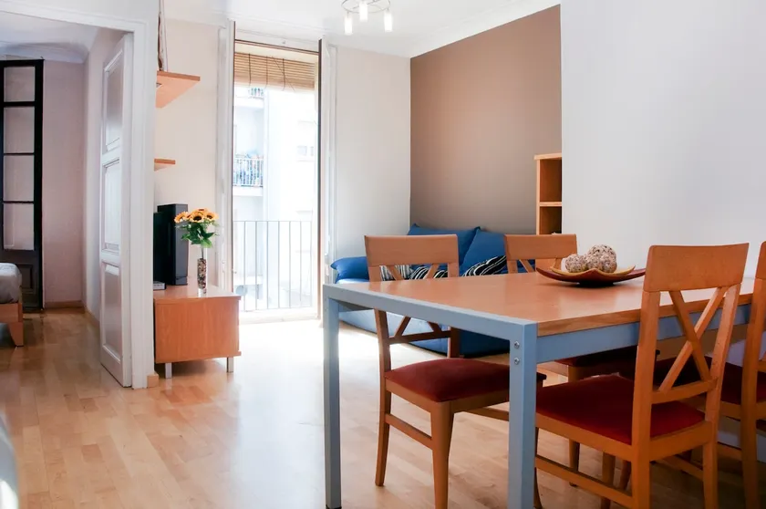 bbarcelonapartment: cozy, quiet with a balcony - Image 1