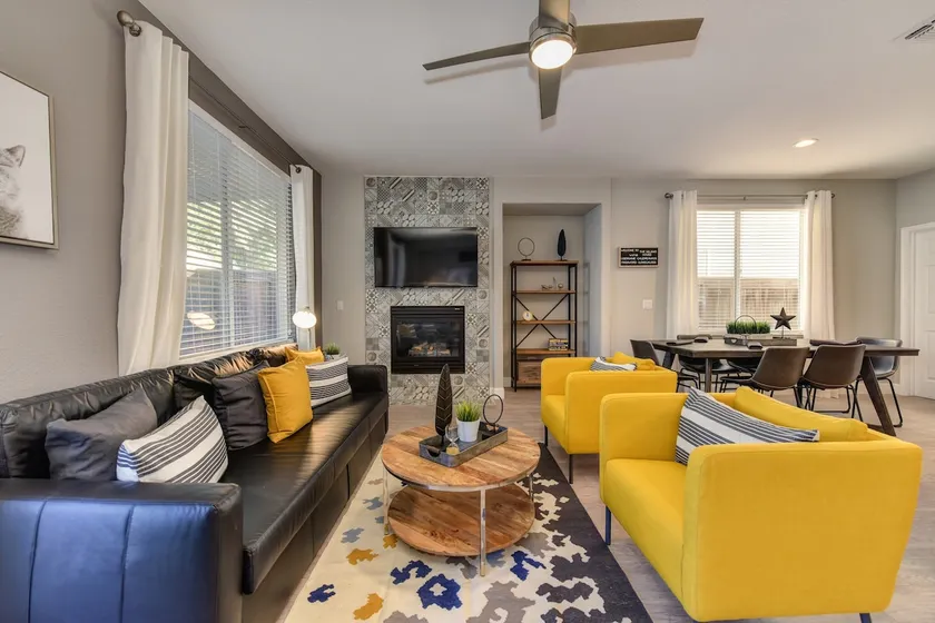 MilanoHouse: Luxury, FullyFenceBYw/BBQ, Near Sac. - Image 1