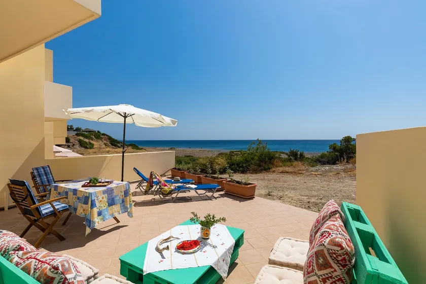 Live by the sea at House Myrtos - Image 1
