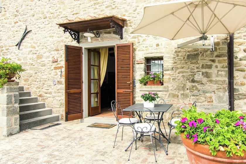 Luxurious, cozy apartment with pool near Cortona in Tuscany versatile - Image 1