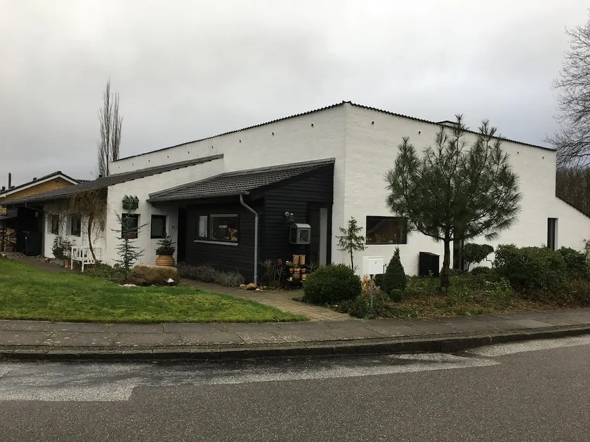Architect designed house near forest and the City. - Image 1