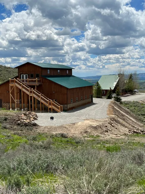 Luxury Barndominium Awesome Mountain Views! - Image 1