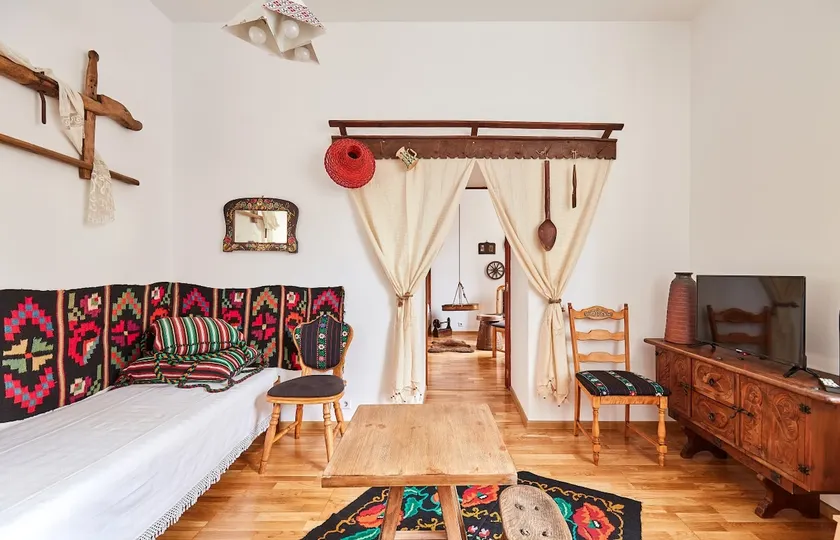 Authentic Romanian Flat in the Heart of Bucharest - Image 1