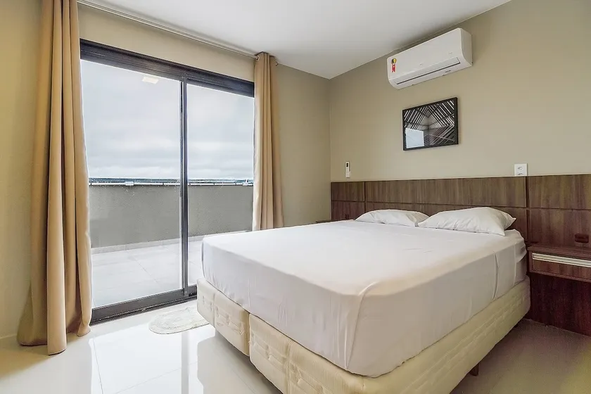 ★ Pleione Penthouse Apartment on the Penthouse Floor - No Fees - Image 1