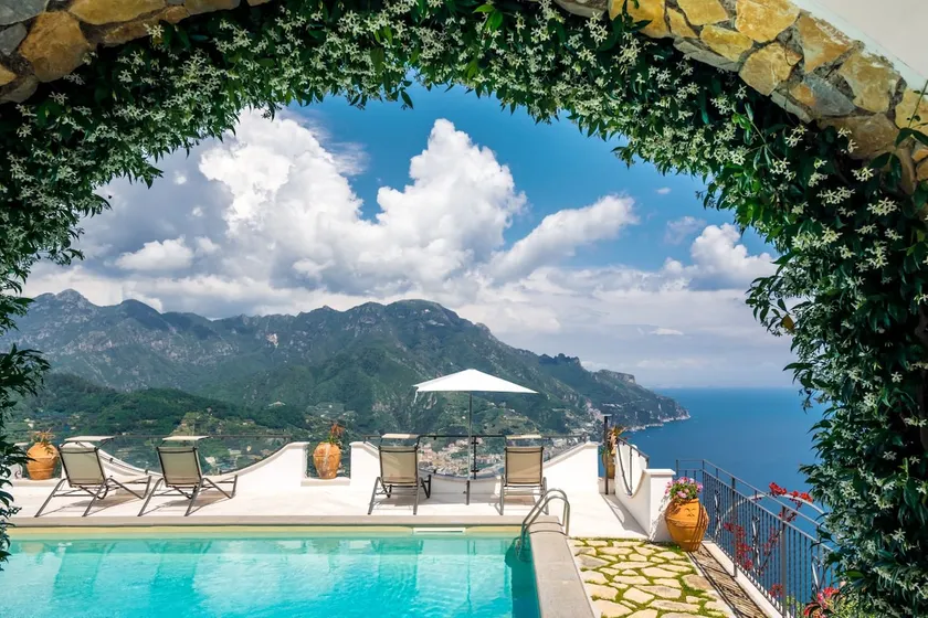 Luxury suite ”Urano” with seaview in Ravello - Image 1