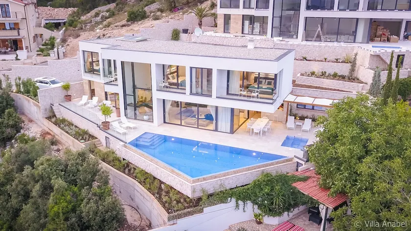 Villa Anabel - Image 1