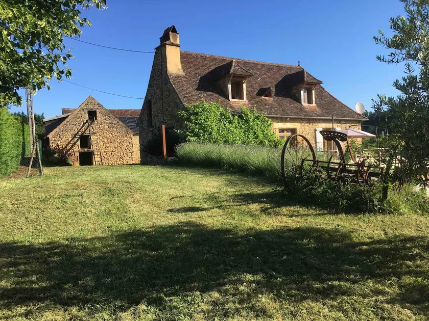 La Perrière gîte with view of Dordogne Périgord Valley - Image 1