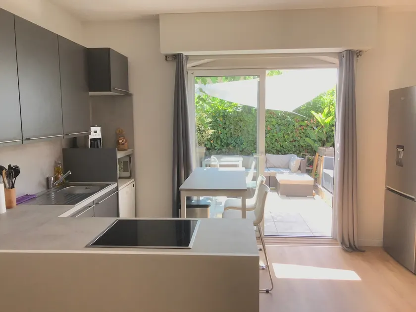 Villa a few meters from the beach - Image 1