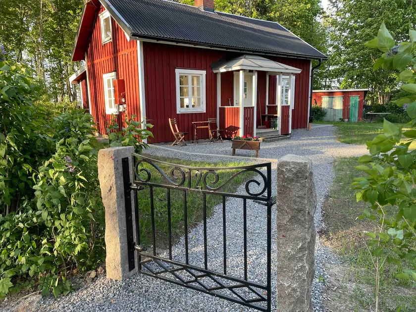 Summer cottage - Idyllic by Lake Örsjön - Image 1