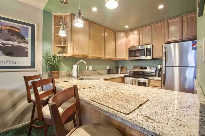 Renovated Mountain Retreat, Full Kitchen, AC, Spa - Image 1