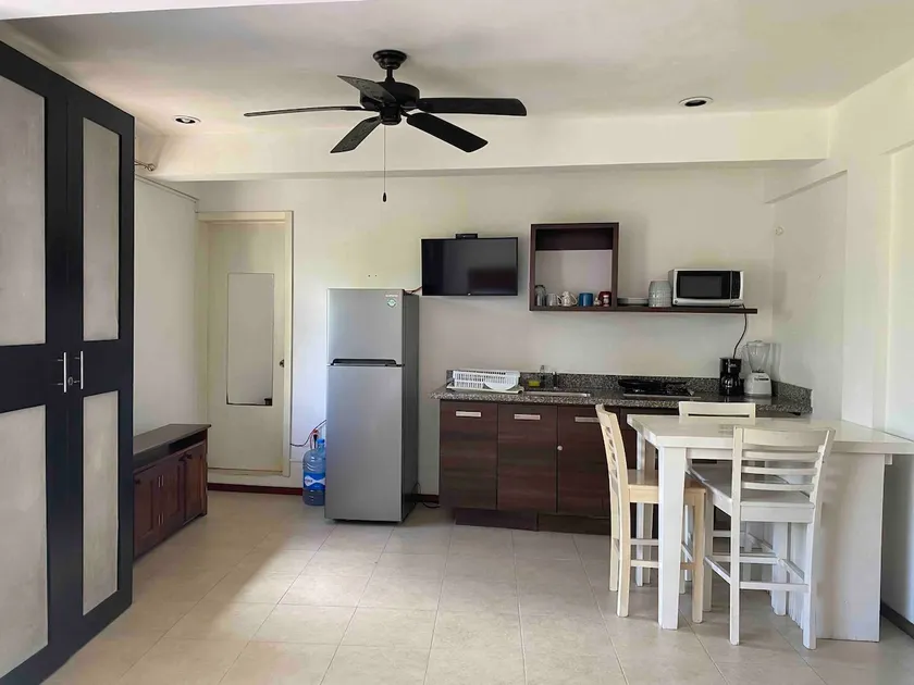 Close to the beach in the heart of Mahahual (Starlink) - Image 1