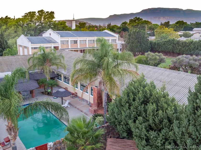 Oasis Country Lodge - Image 1