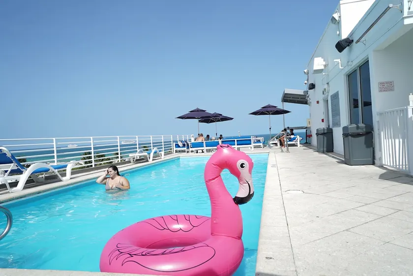 Ocean Drive Apartm Roof top pool Beach access D208 - Image 1