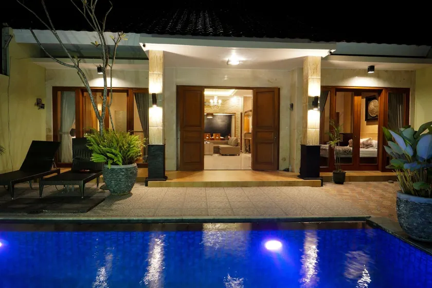 Villa Vanya Jogja (8-10p) private pool - Image 1