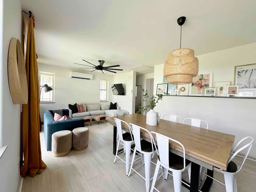 Large family home 5 min from beach- with pool - Image 1
