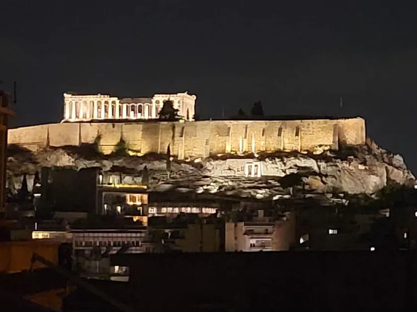 Chic Apartment near Acropolis - Image 1