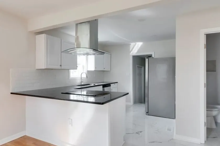 Newly renovated, fully furnished cozy home - Image 1