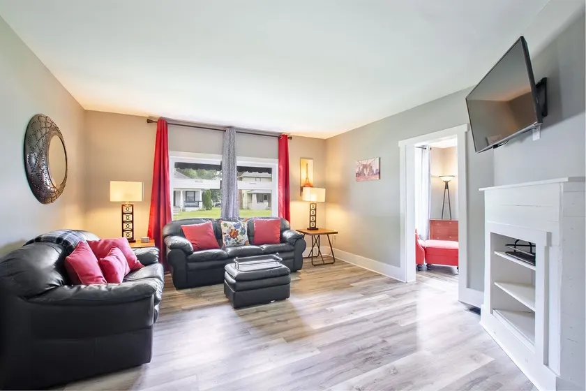 Large home with character .5 Miles to downtown - Image 1