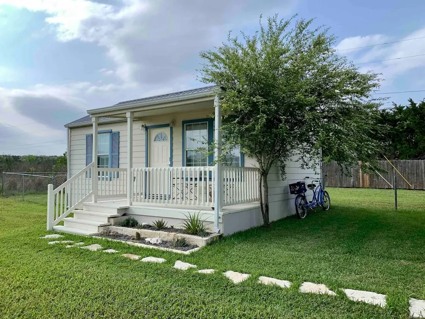 Dreaming Buffalo Austin Cottage - Image 1