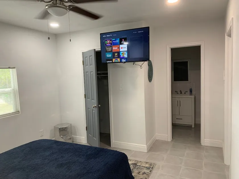 Lovely1 bedroom apartment/guest house FREE Parking - Image 1
