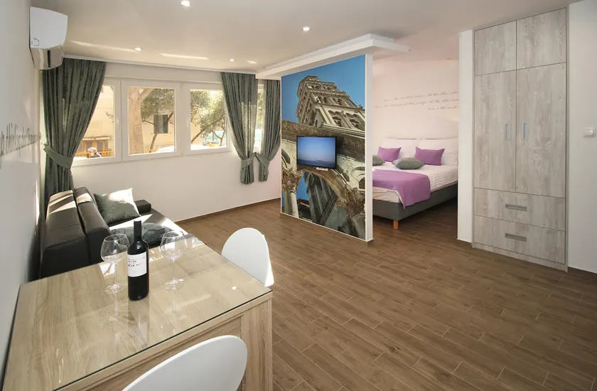 Studio Apartments 4 You in Split - Image 1