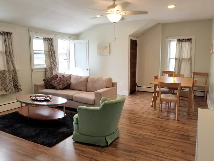 SUN-SOAKED 2nd Floor apartment in Ventnor - Image 1