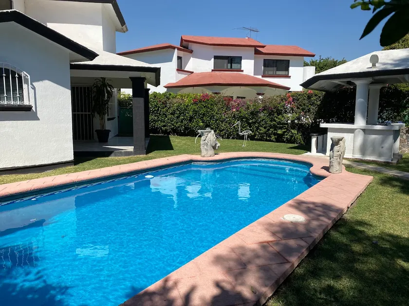 CASA DE LOS LEONES, LOMAS DE COCOYOC NEIGHBORHOOD 🌴 - Image 1