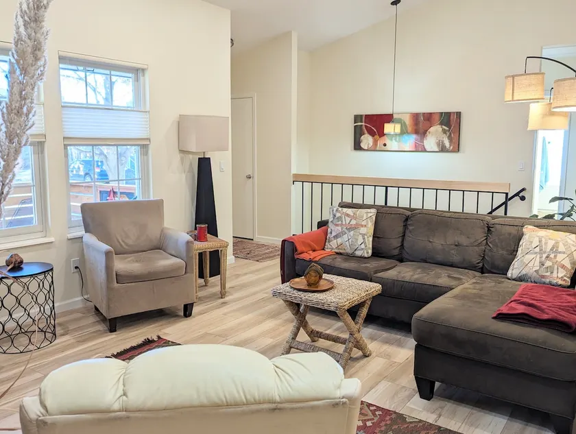 Family friendly, great location, 30+ day rental - Image 1