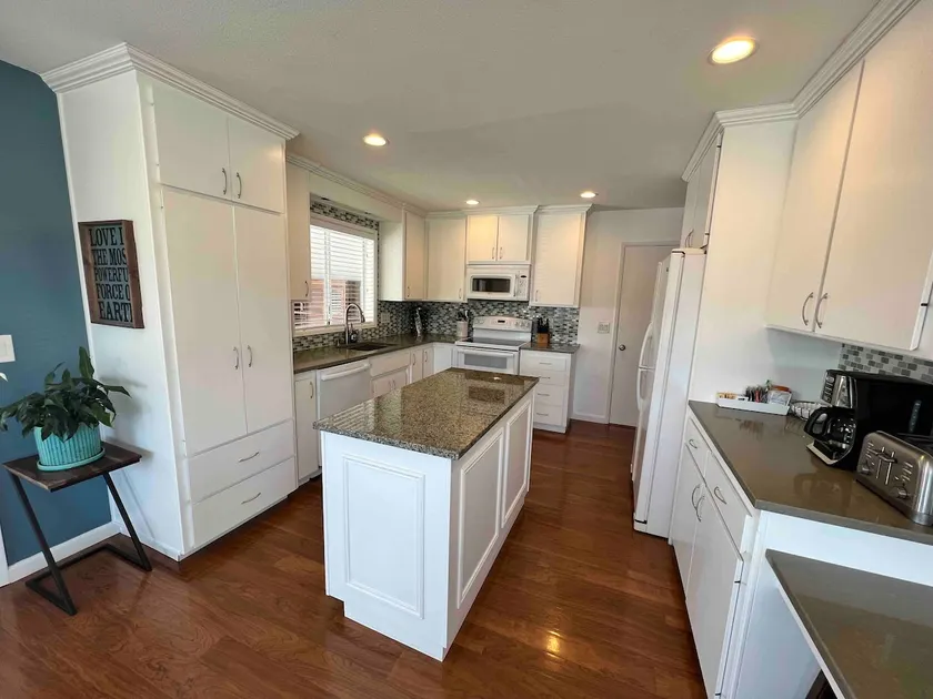 Modern STYLE In Heart of Sequim - Image 1
