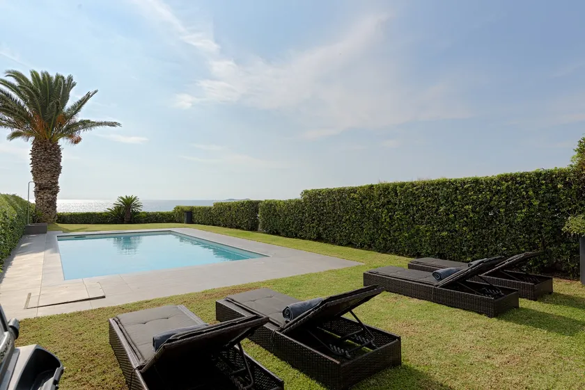 Luxurious Beachfront Villa Maira - Image 1