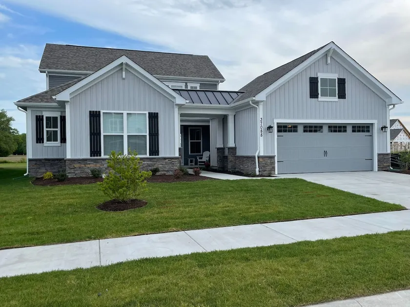 Large 5br home, 3 pools and no amenity fees ! - Image 1