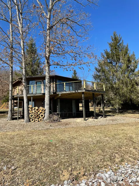 Unique, Two Bedroom Home, with Golf Course views! - Image 1