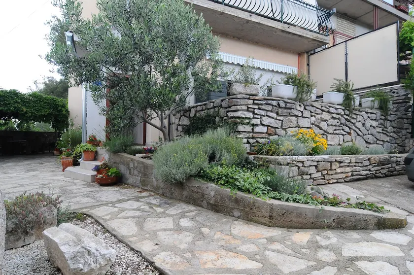 Apartment Lavanda Mala - Image 1