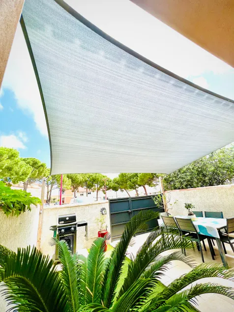 Charming house, 5 min from the beaches, Air conditioning, 2 parking spaces - Image 1