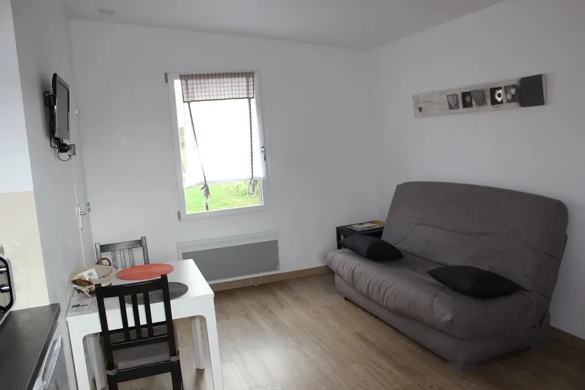 Village center apartment - 15 min from Rouen - Image 1