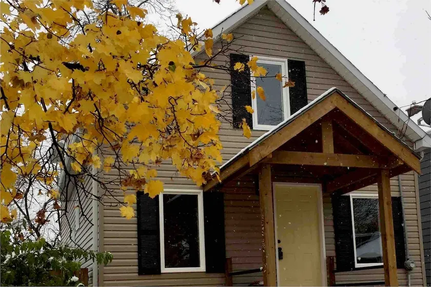 Short /medium term rental midtown Sarnia - Image 1